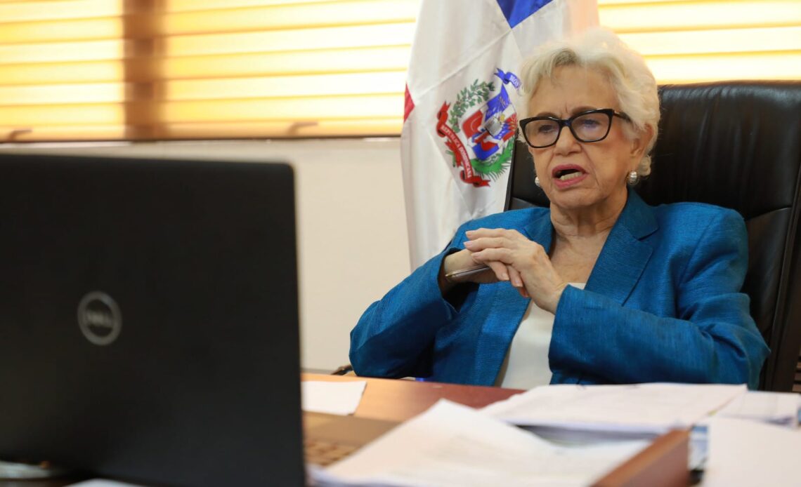Ética Gubernamental investiga comunicación del rector del ITLA tras reportaje.