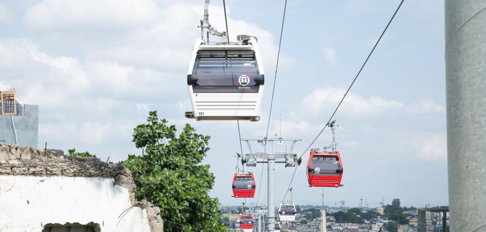 Paralización de la Línea 1 del Teleférico de Santo Domingo por Fallas en el Motor de Socorro