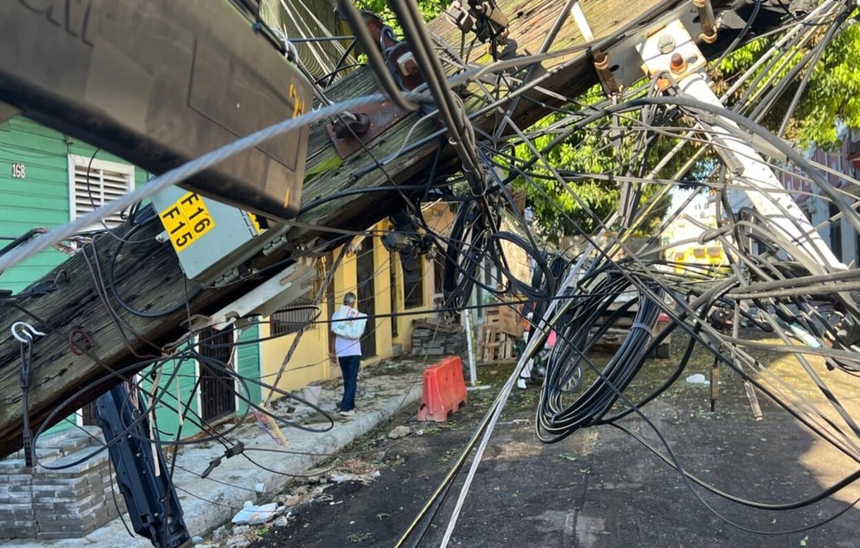 Fuertes vientos y lluvia causan estragos en la capital