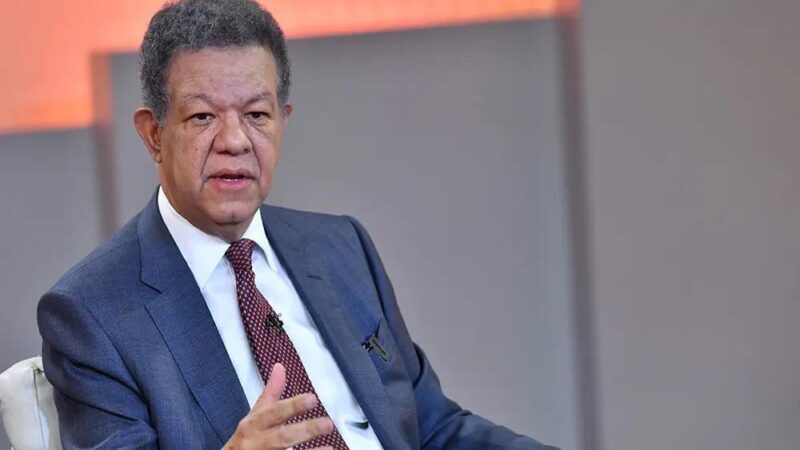 Leonel Fernández critica la falta de planificación del Gobierno y su impacto en las finanzas familiares