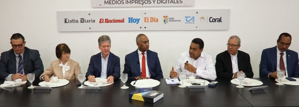 Peravia traza ruta para desarrollo sostenible y generación de empleo