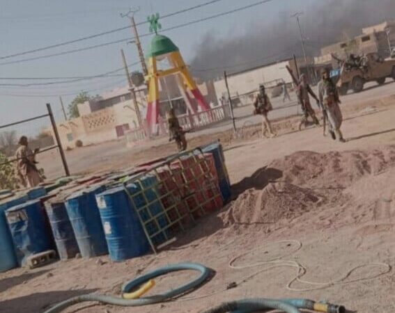 Fallece ministro de Defensa de Mali en medio de ofensiva rebelde