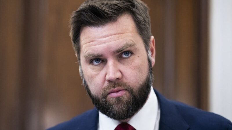 JD Vance enfrenta desafíos tras fallidas negociaciones con Irán y derrota de Orbán