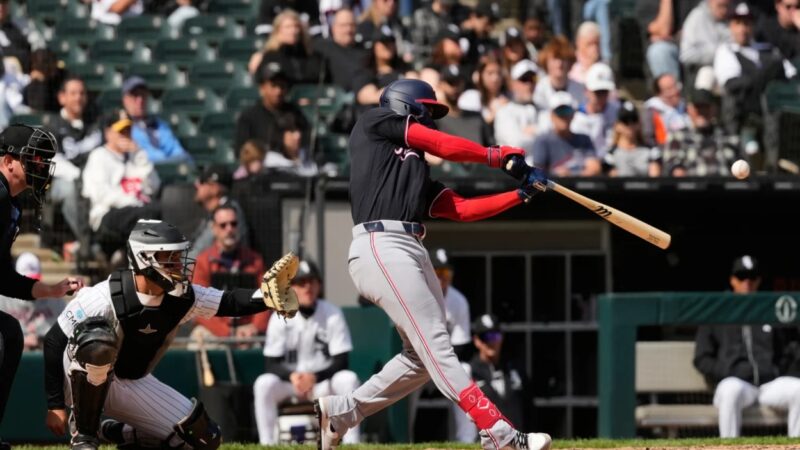 José Tena brilla con jonrón decisivo en extrainnings