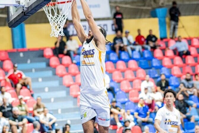 Triunfo histórico para los Héroes de Moca en la LNB
