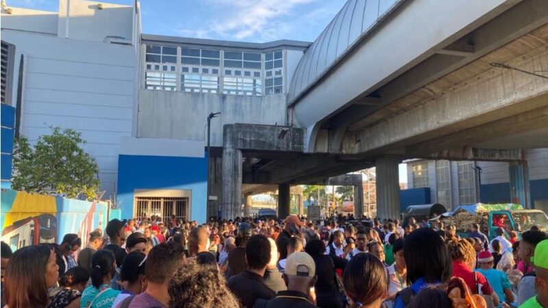 Metro de Santo Domingo interrumpe sus operaciones este lunes