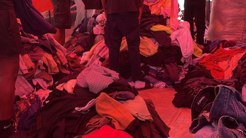 La paca: una solución económica para vestir bien en tiempos difíciles