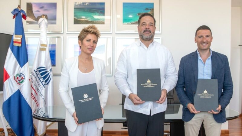 Alianza estratégica para restaurar ecosistemas costeros en República Dominicana