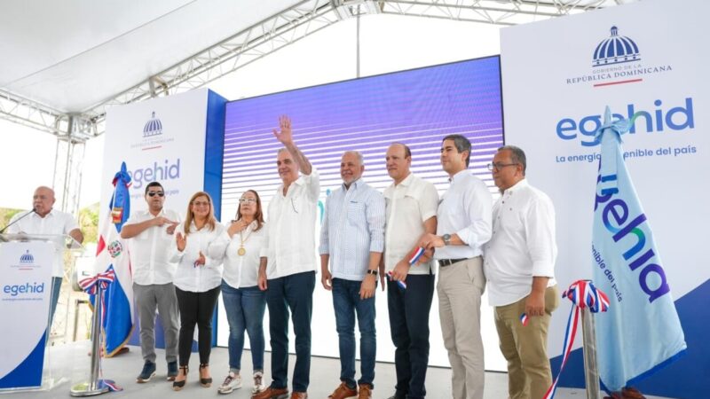 Presidente Abinader destaca construcción de carreteras en la Sierra