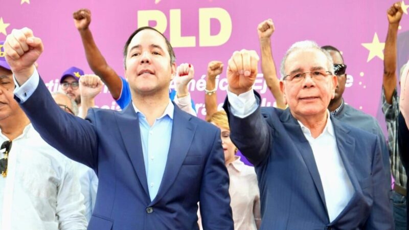Danilo Medina refuerza filas del PLD en Valverde y Santiago con nuevas juramentaciones