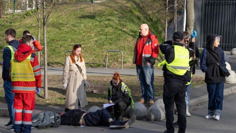 Investigan como terrorismo el fatal tiroteo en Kiev con seis víctimas mortales