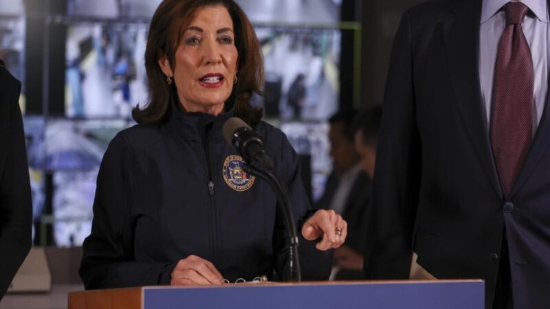 Rechazo a propuesta de la gobernadora de Nueva York sobre cooperación entre Policía e ICE