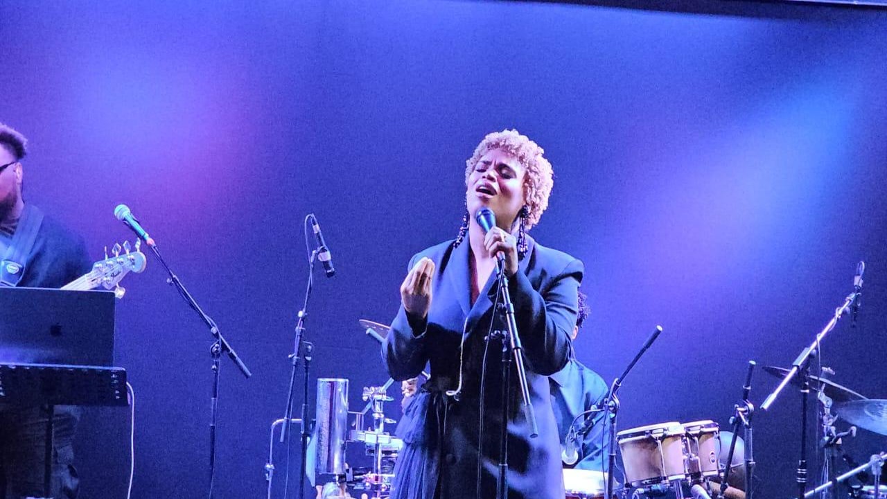 Nairoby Duarte regresa a los escenarios con el concierto “Amarillo”