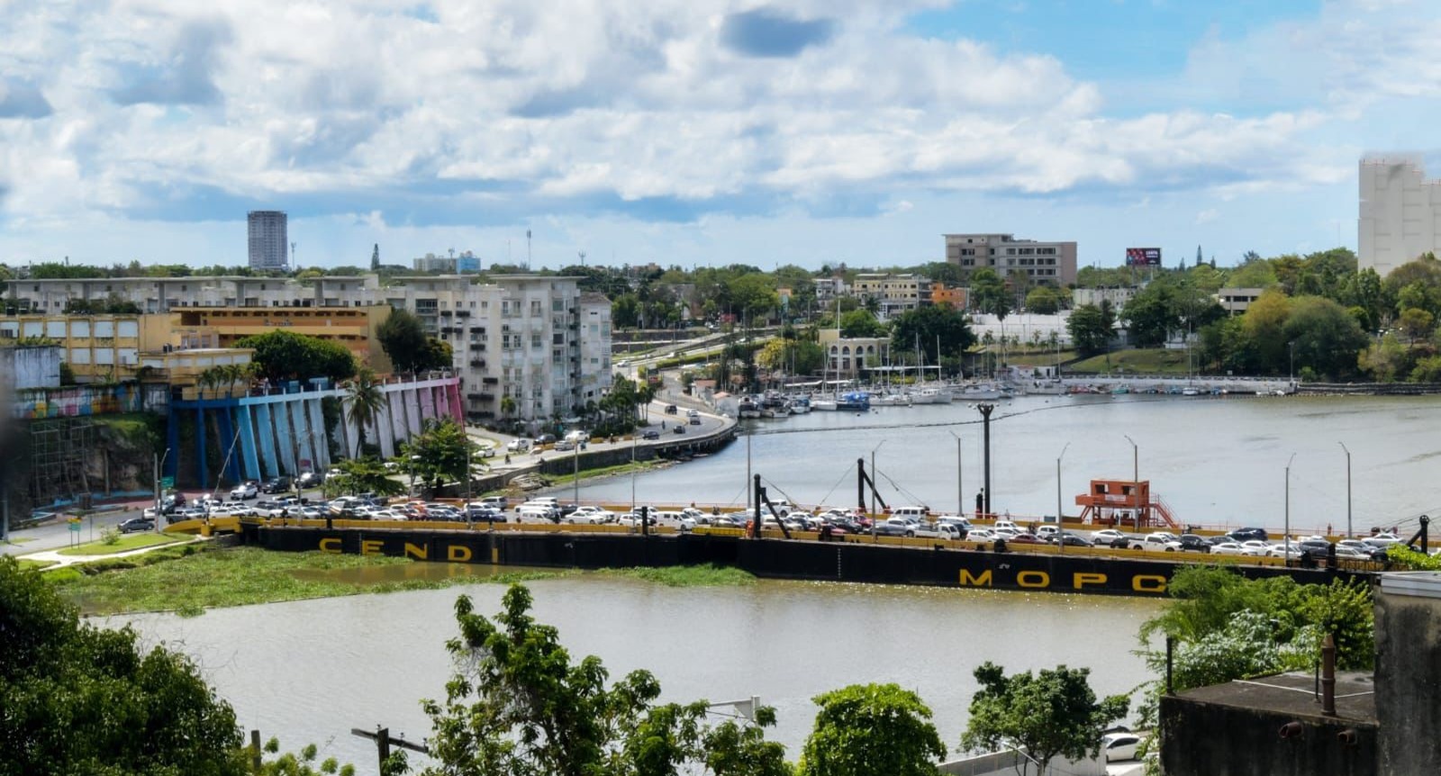 Puente Flotante cerrará temporalmente este sábado por paso de embarcación