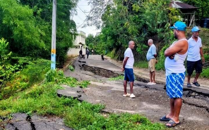 Preocupación en Puerto Plata por hundimientos viales que amenazan la seguridad