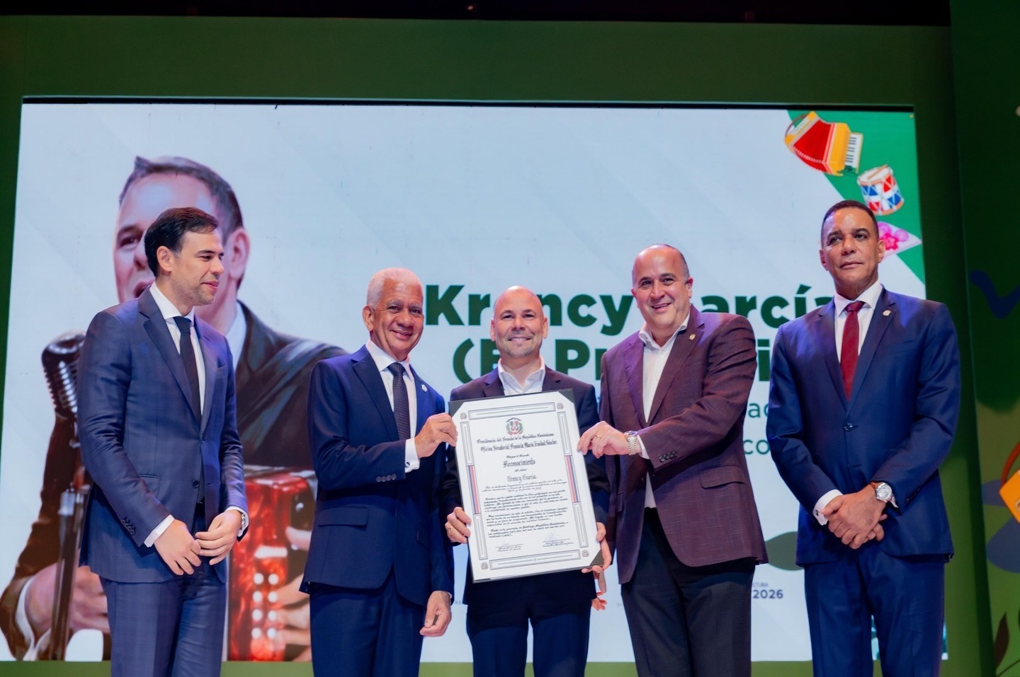 Reconocen la destacada carrera musical de Krency García “El Prodigio” en Santiago