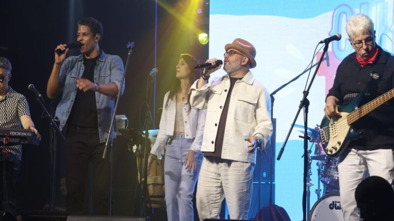Pavel Núñez y Transfusión conquistan con vibrante espectáculo en Hard Rock Café