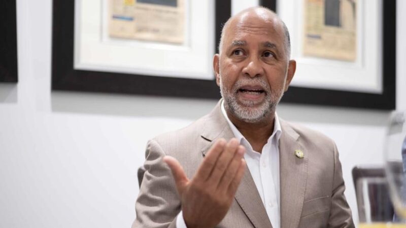 Restricciones para maestros en evaluación de desempeño en República Dominicana