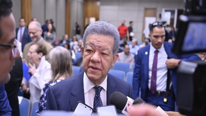 Leonel Fernández critica gestión gubernamental ante inundaciones y exige medidas preventivas