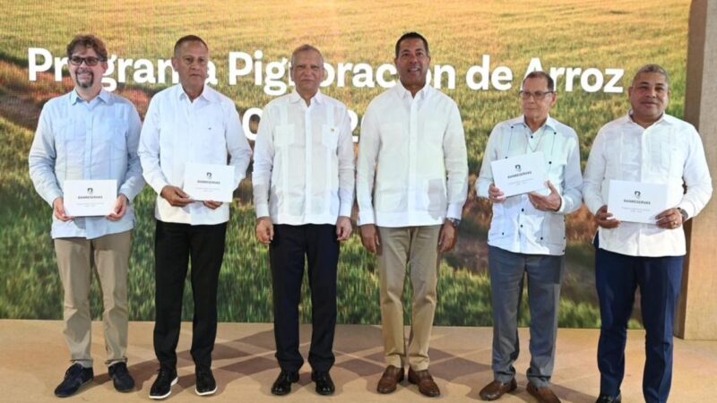 Banreservas impulsa programa de apoyo al sector arrocero