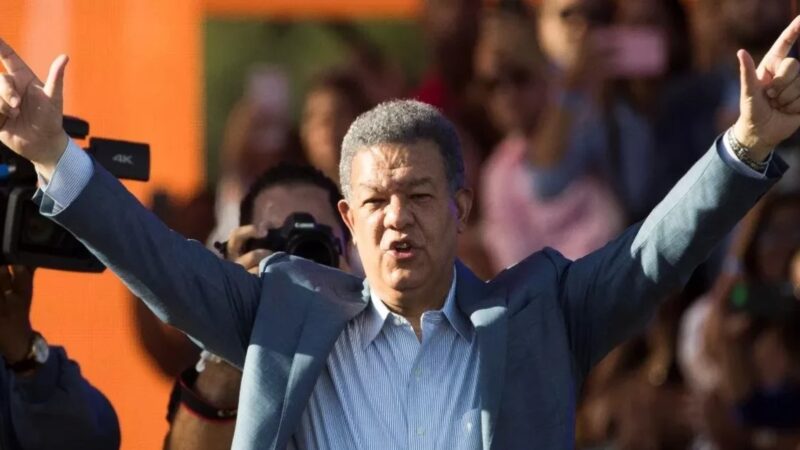 Leonel Fernández se reafirma como líder opositor tras la crisis del PLD