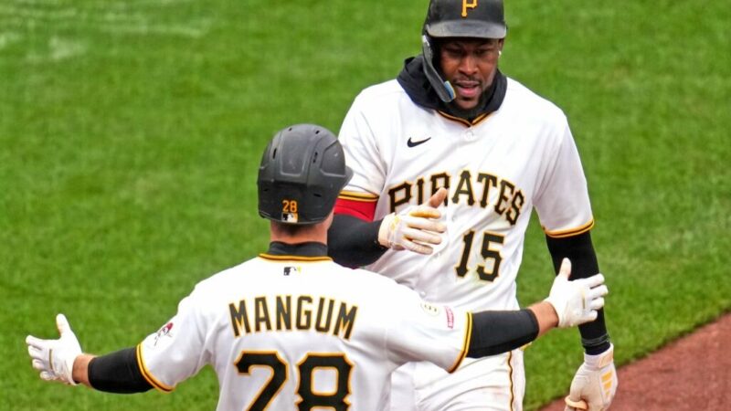 Oneil Cruz brilla con racha de 12 juegos consecutivos conectando hit