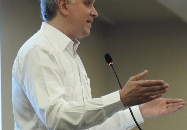 Ministro De Camps destaca importancia de la Evaluación de Desempeño Docente