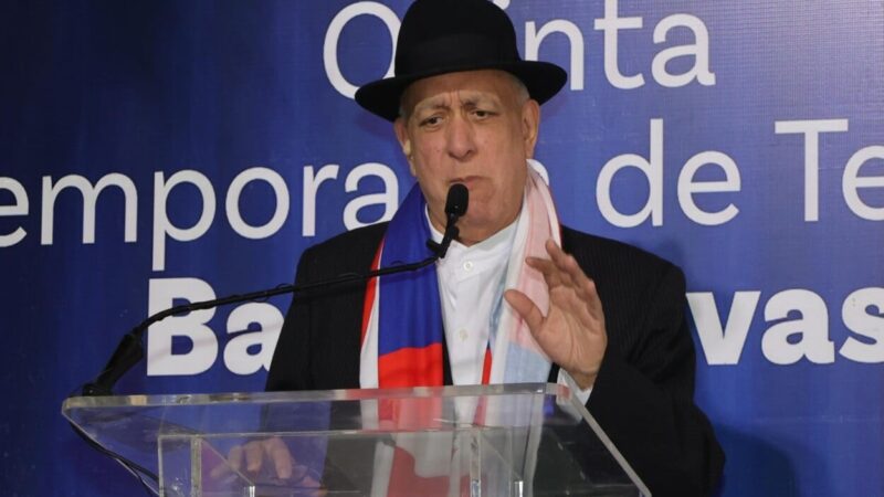 Giovanny Cruz impulsa formación teatral gratuita en República Dominicana