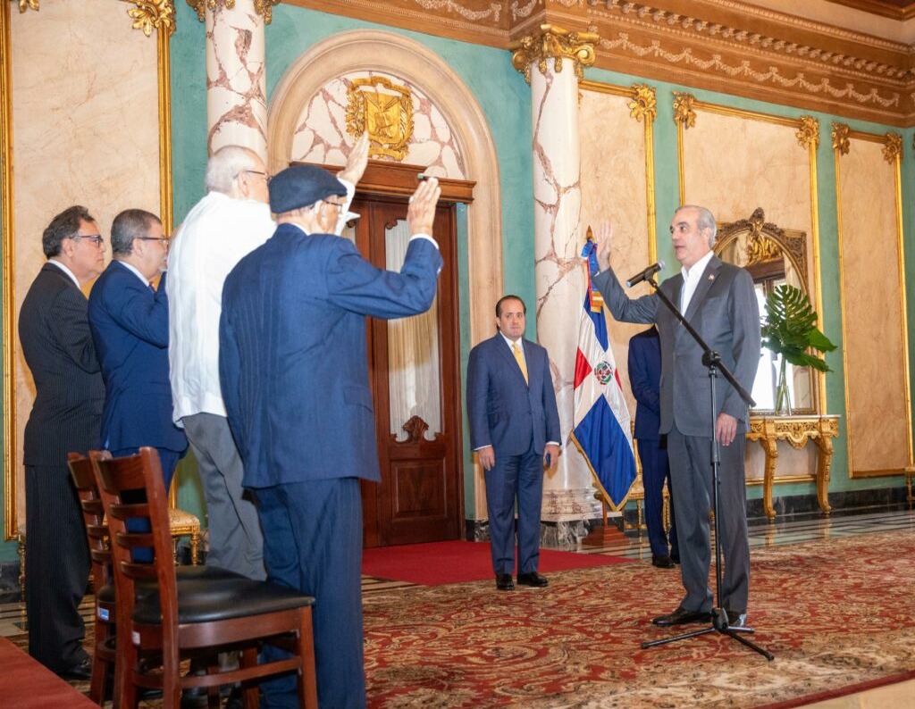 Presidente Abinader formaliza equipo para impulsar el Museo Histórico de la Gesta de Abril