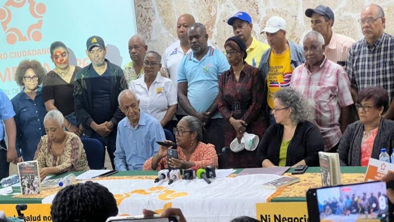 Organizaciones sociales denuncian privatización de la salud y convocan manifestación para el 1 de mayo