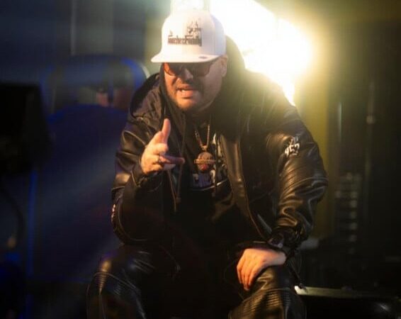 “Hazle Zoom” de Papi Sánchez conquista plataformas digitales con rapidez
