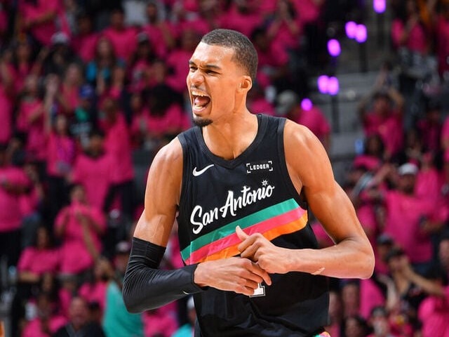 Victor Wembanyama brilla en su estreno en playoffs con los Spurs