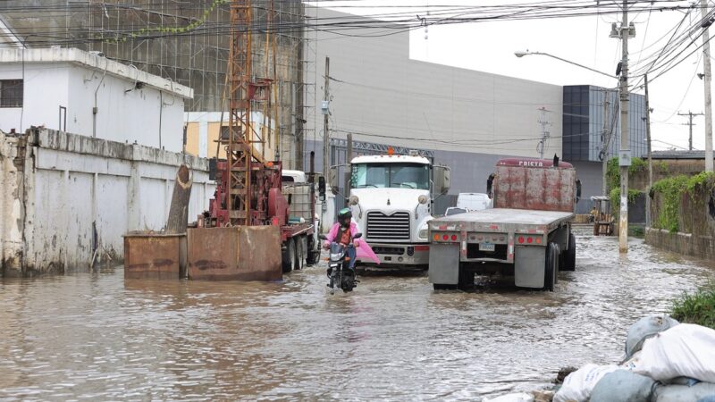 Fuertes lluvias seguirán azotando el país hasta mediados de semana