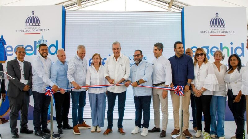 Presidente Abinader inaugura carretera Tavera-Jarabacoa para mejorar la conectividad en La Vega
