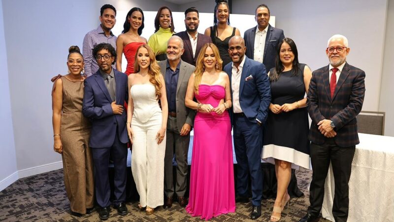 “El Domingo es Mío” renueva el entretenimiento familiar en la televisión dominicana