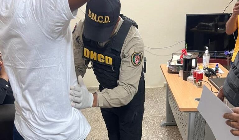 Detienen a agente penitenciario intentando introducir drogas en cárcel de Mao