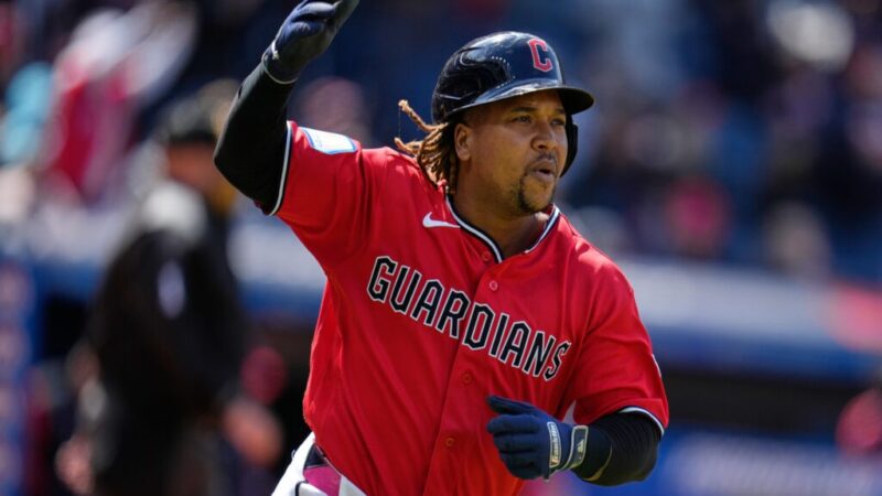 José Ramírez escala al segundo puesto en la historia de jonrones de Cleveland