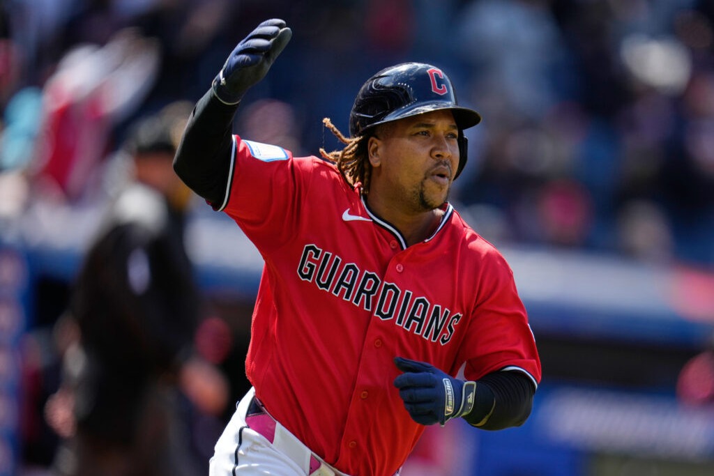 José Ramírez escala al segundo puesto en la historia de jonrones de Cleveland
