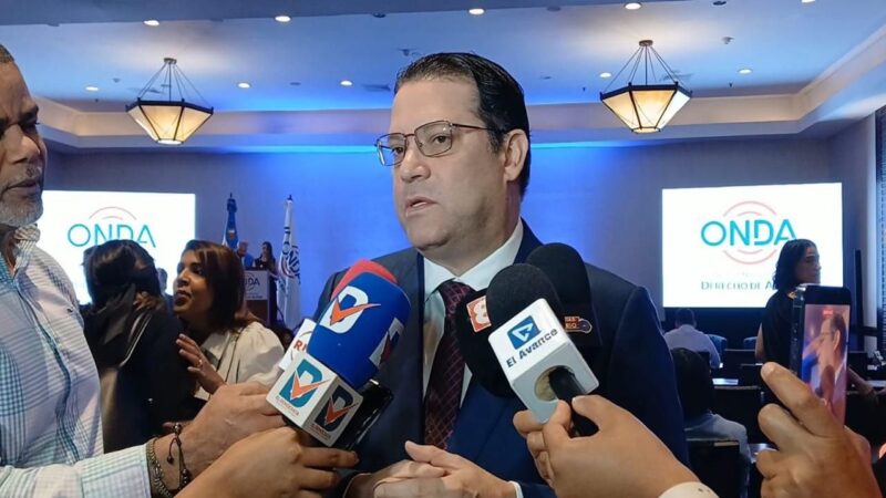 Ministro destaca solidez de la economía dominicana frente a desafíos globales
