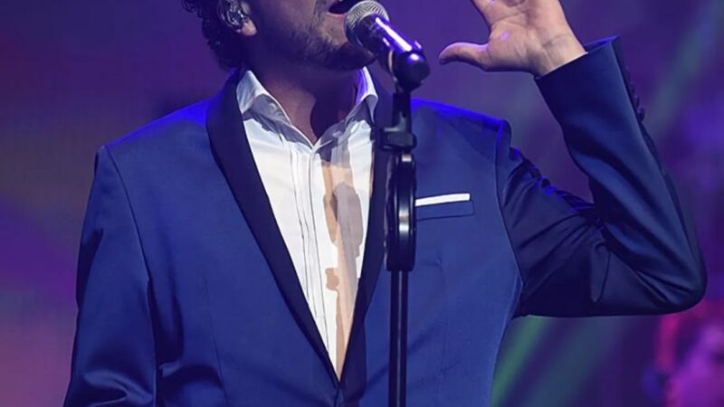 Andrés Cepeda trae su magia acústica a Santo Domingo