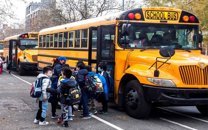 NYC revela calendario escolar 2026-27, generando controversia entre padres