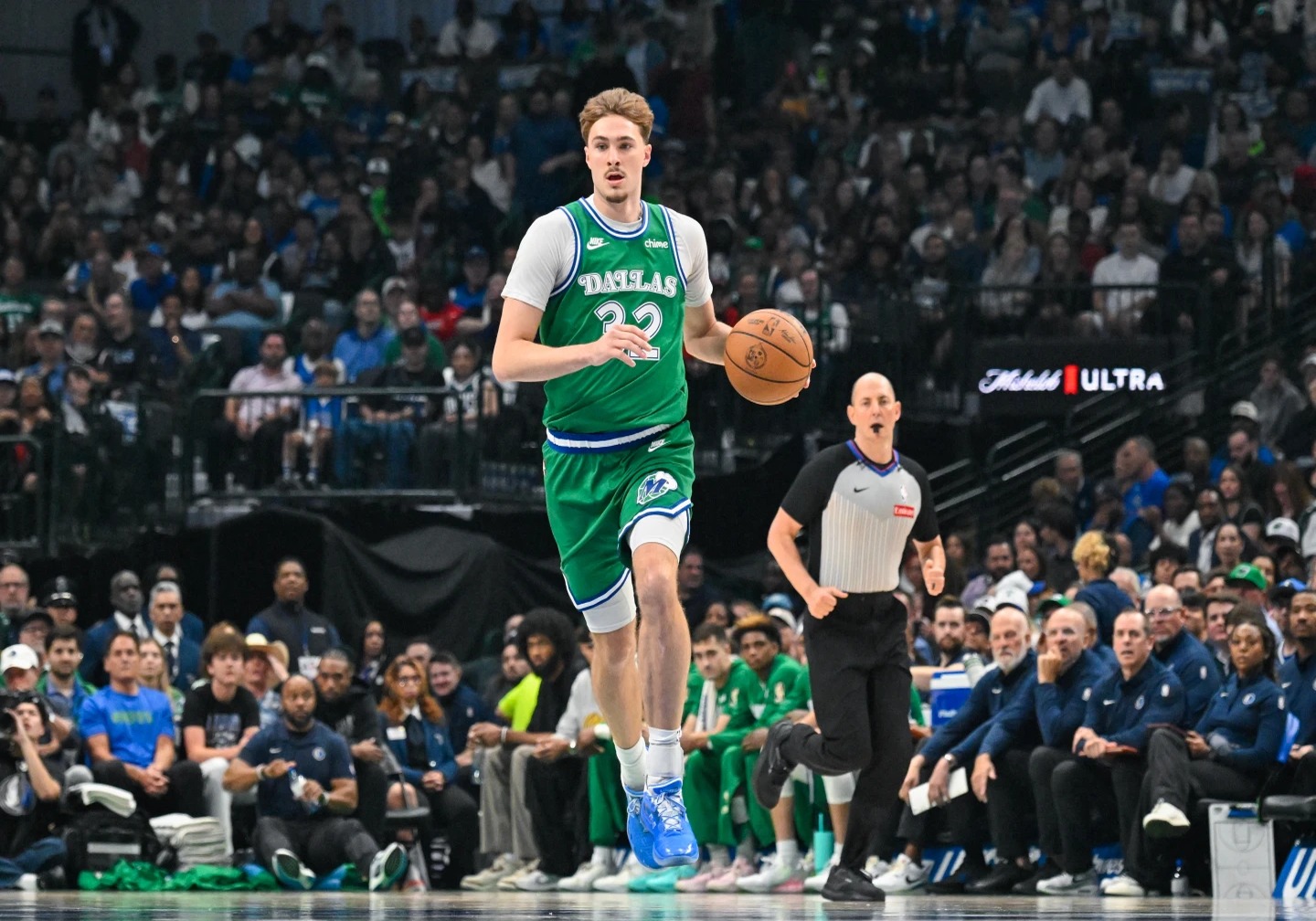 Cooper Flagg se lleva el premio al Novato del Año en la NBA, superando a Kon Knueppel