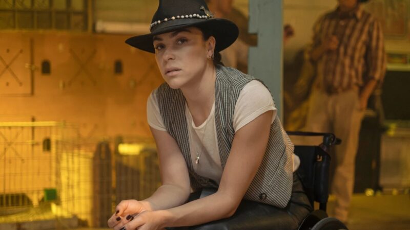 “Santita” de Netflix desafía estereotipos y cautiva audiencias