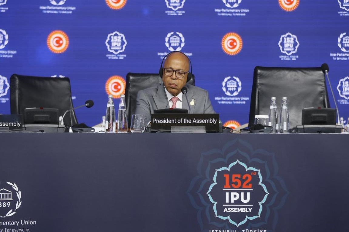 Alfredo Pacheco marca un hito al liderar debates en la Asamblea de la UIP
