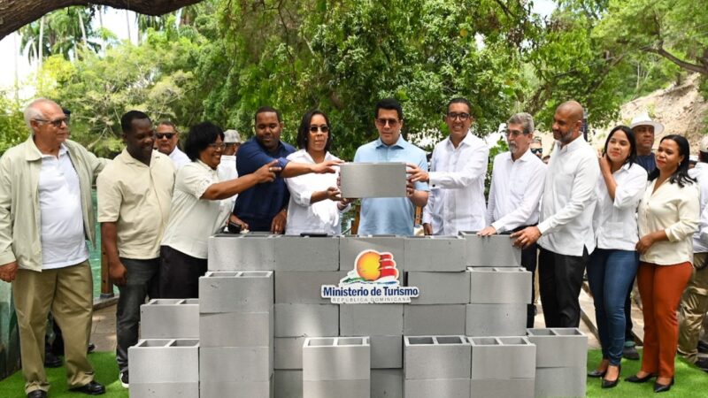 Inician obras de renovación en balneario Las Marías y nuevos boulevares en Barahona