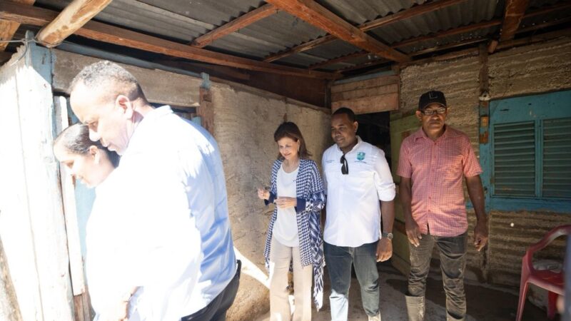 Vicepresidenta Raquel Peña visita Bahoruco para coordinar asistencia tras inundaciones