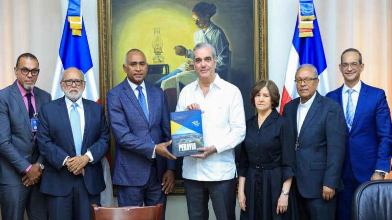 Presidente Abinader apoya plan de desarrollo sostenible para Peravia 2025-2055