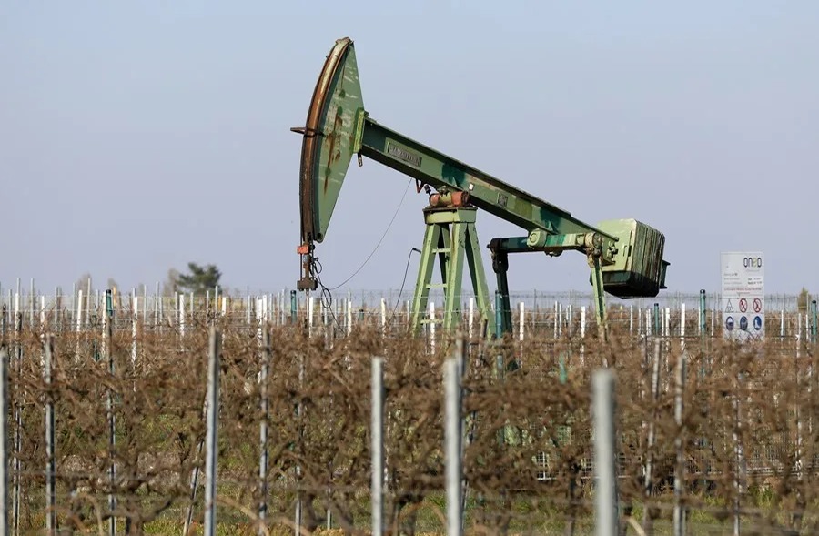 El petróleo de Texas se acerca a los 100 dólares tras movimientos en la OPEP