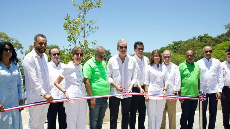 Presidente Abinader impulsa el turismo con la renovación de Playa Sosúa y una nueva plaza comercial