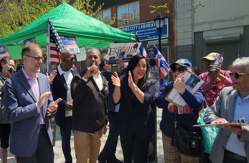 Adriano Espaillat refuerza su campaña en Manhattan con el apoyo de Analilia Mejía